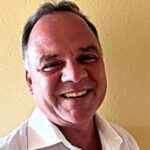 Manager ds. Dystrybucji w Victrex Europa GmbH. Odpowiada za nadzór i optymalizację sieci dystrybucji w zróżnicowanym i strategicznie ważnym regionie jakim są kraje Europy, Bliskiego Wschodu, Afryki i Indie. Dzięki ponad 26-letniemu doświadczeniu w firmie Victrex, wnosi dogłębną wiedzę branżową, doświadczenie operacyjne i silne zaangażowanie w zadowolenie klienta.